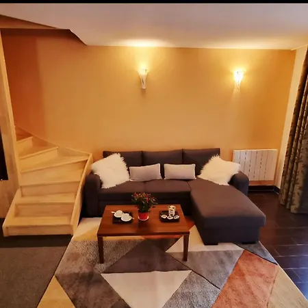 Cocon Cosy Et Au Chateau Des Magnans * ジョジエ